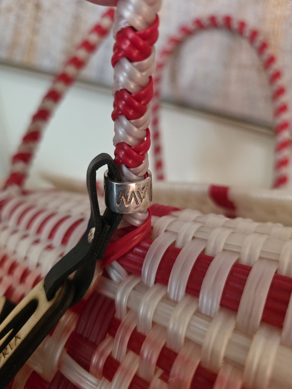 Red & White Woven Tote Bag with Braided Handles Rare Hard To Find - Picture 9 of 9
